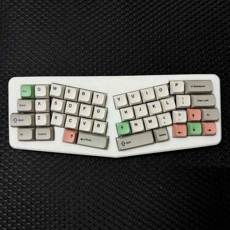 Cyber_Alice 40% Keyboard Ultra - Gaming Keyboard Type C 评论和价格